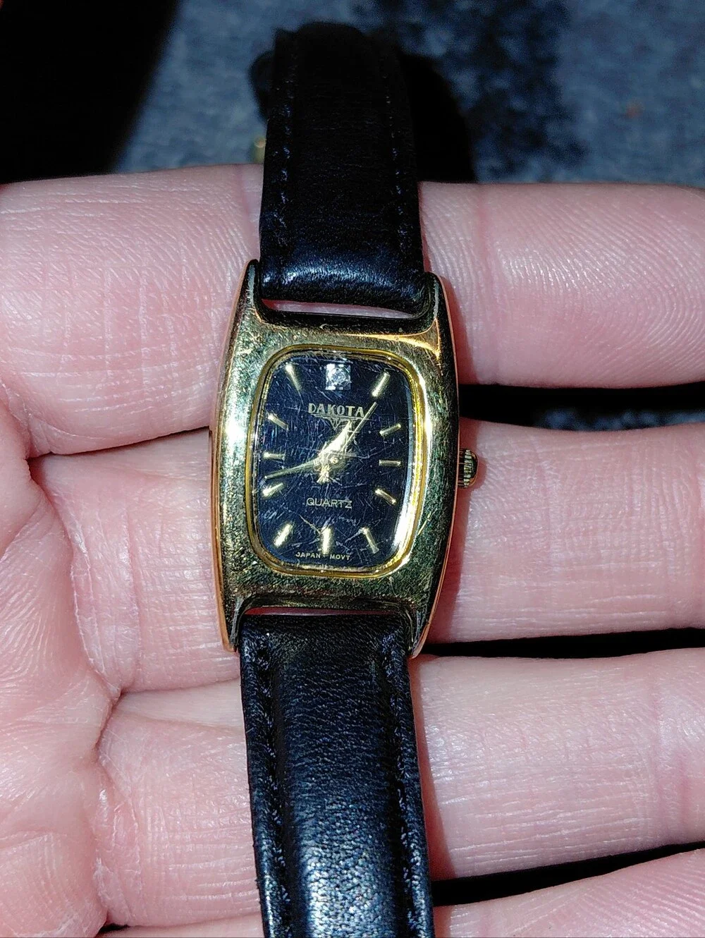 Vintage Dakota Women’s Quartz Watch Gold Tone Black Dial Gem Accent Leather CC